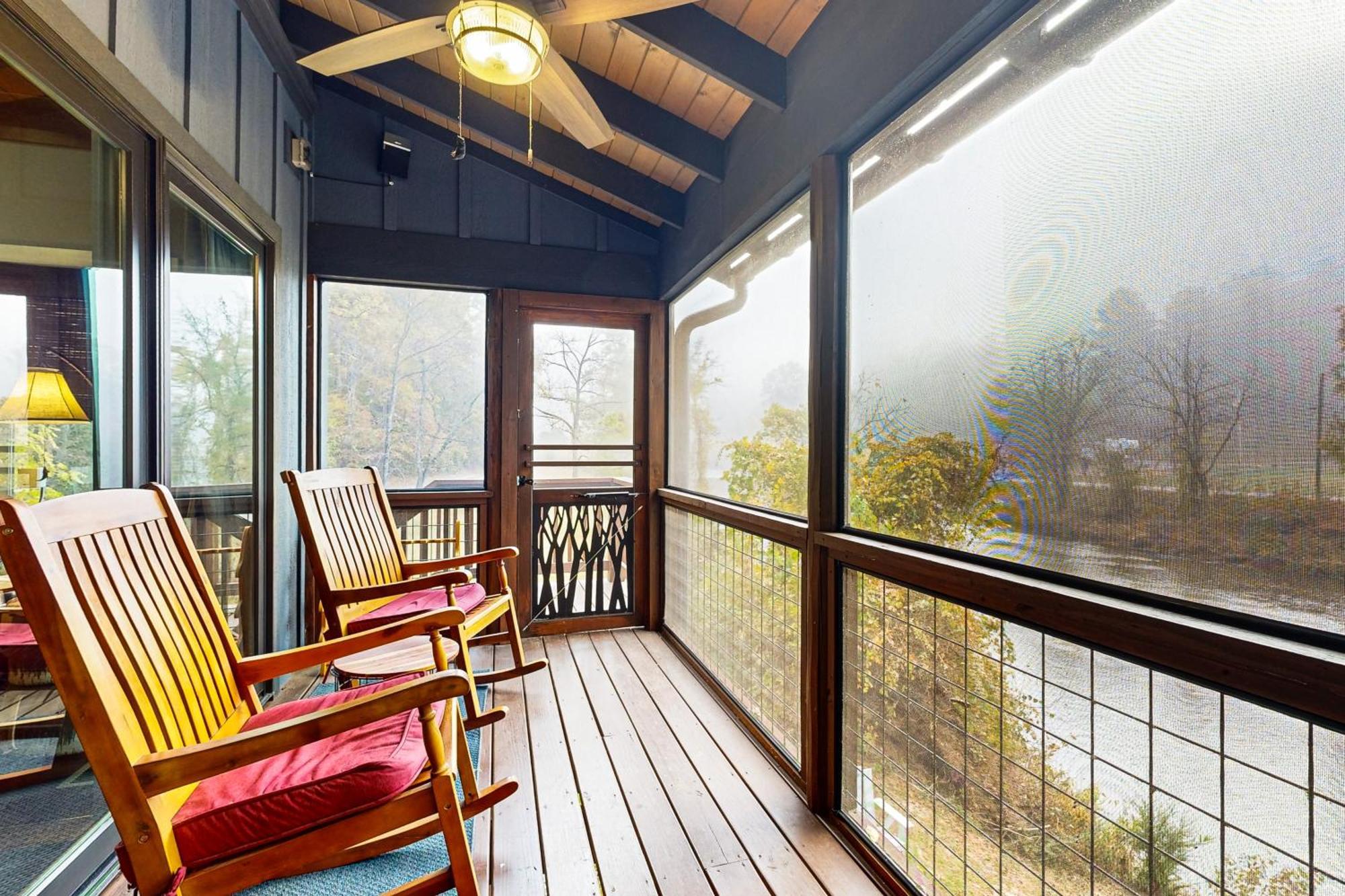 At E'S Villa Cullowhee Phòng bức ảnh